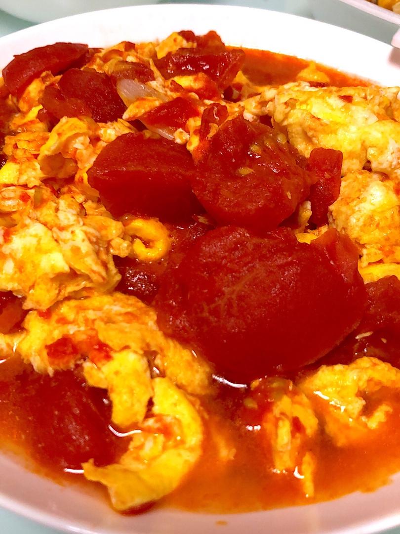 西红柿炒鸡蛋时，多加这一步，鸡蛋香嫩又入味