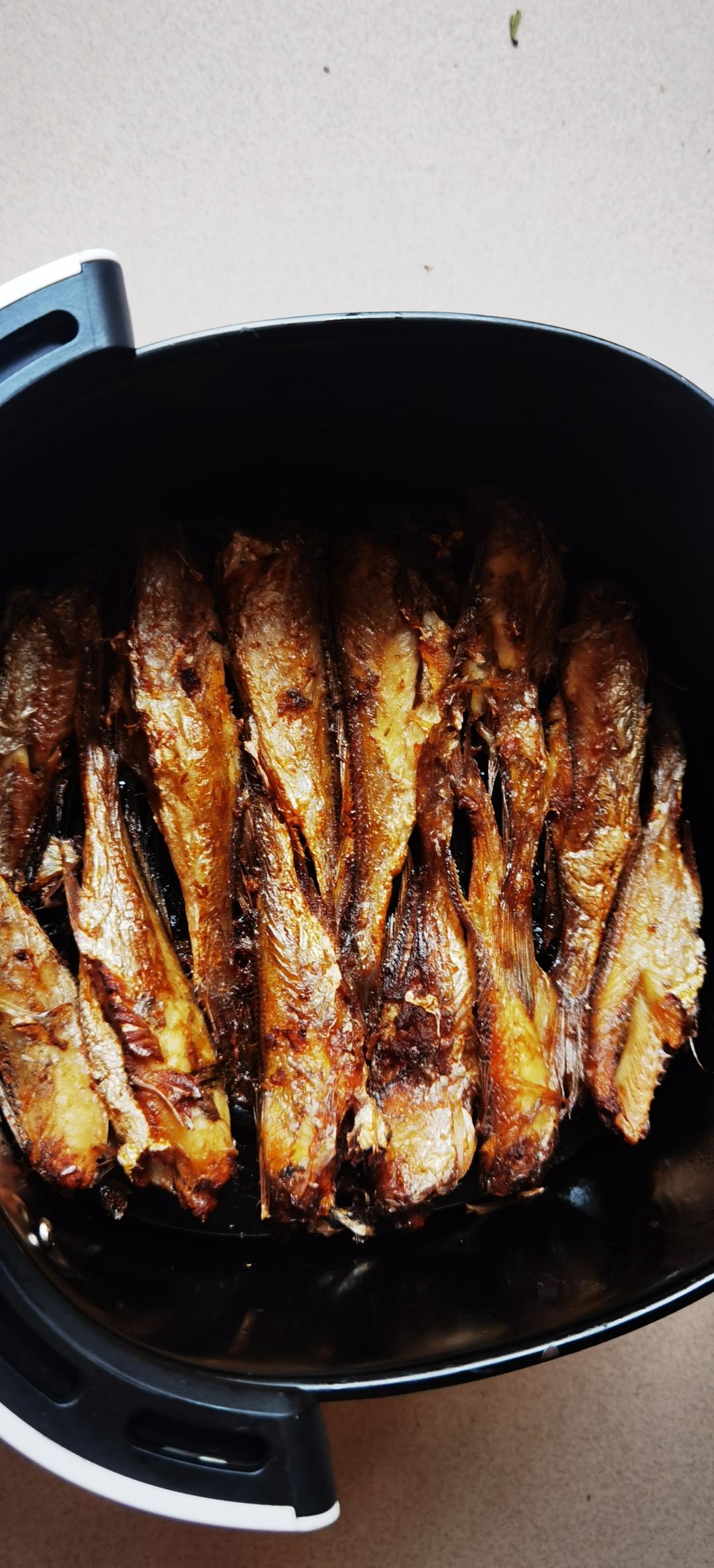 空气炸锅版香酥小黄花鱼，少油更健康，外焦里嫩还解馋