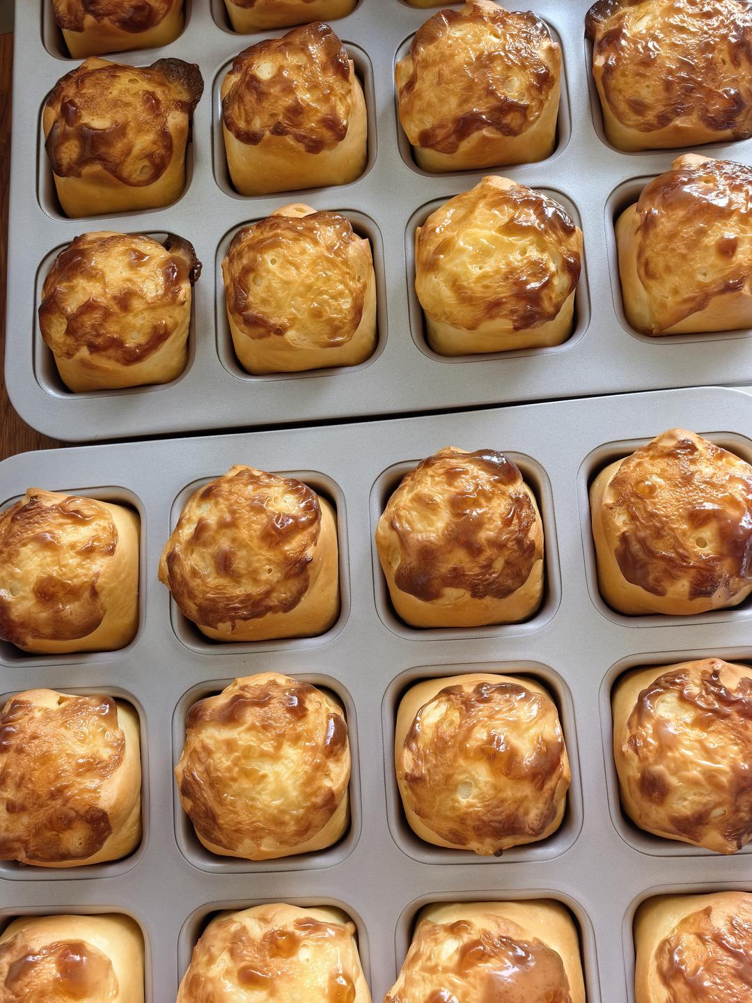 超可爱！好吃又简单的迷你岩烧乳酪面包~