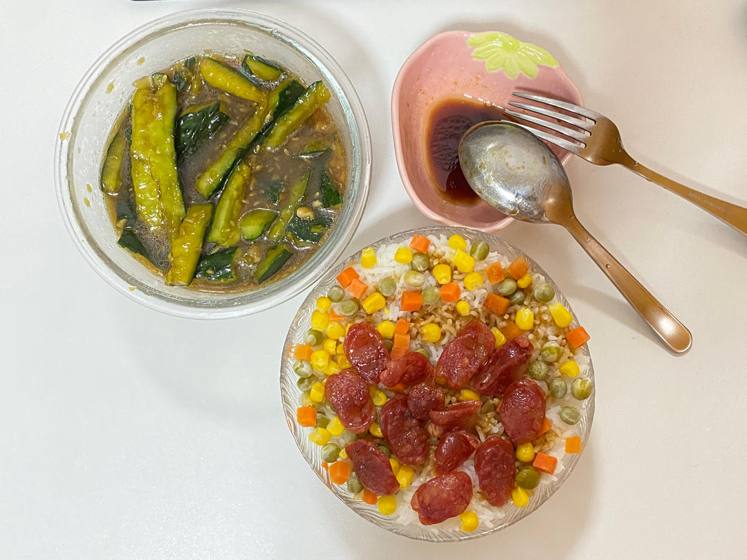 广式腊味煲仔饭（腊肠电饭锅版）
