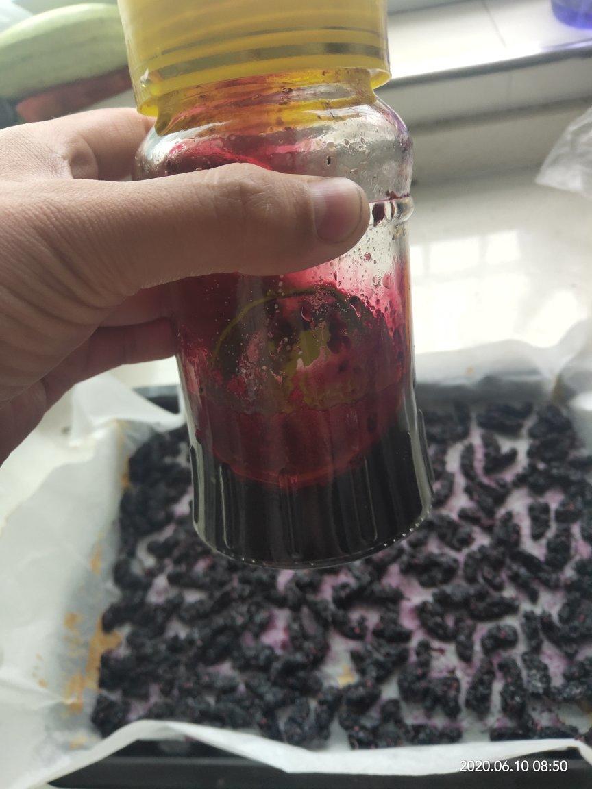 停不下口的桑葚果干