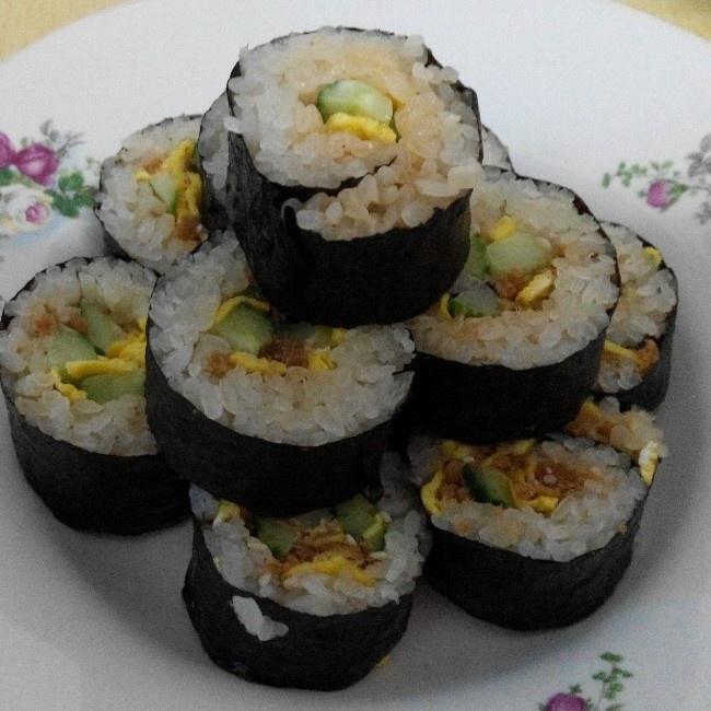 紫菜卷寿司