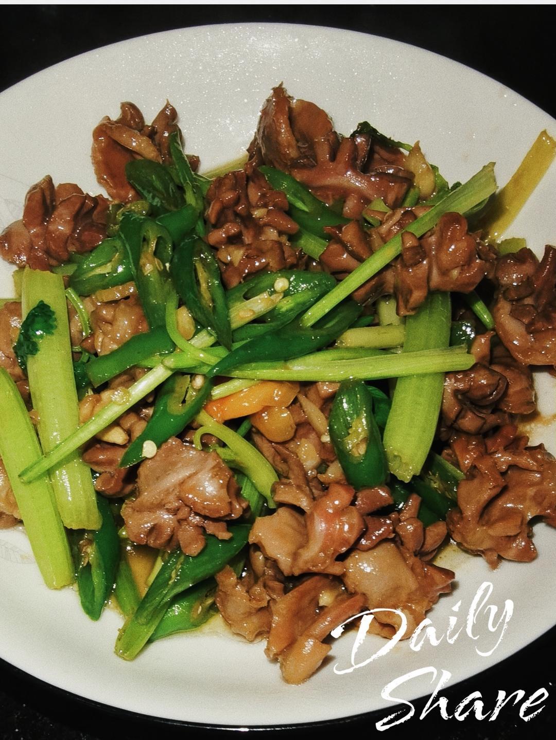 下饭菜•爆炒鸡胗花