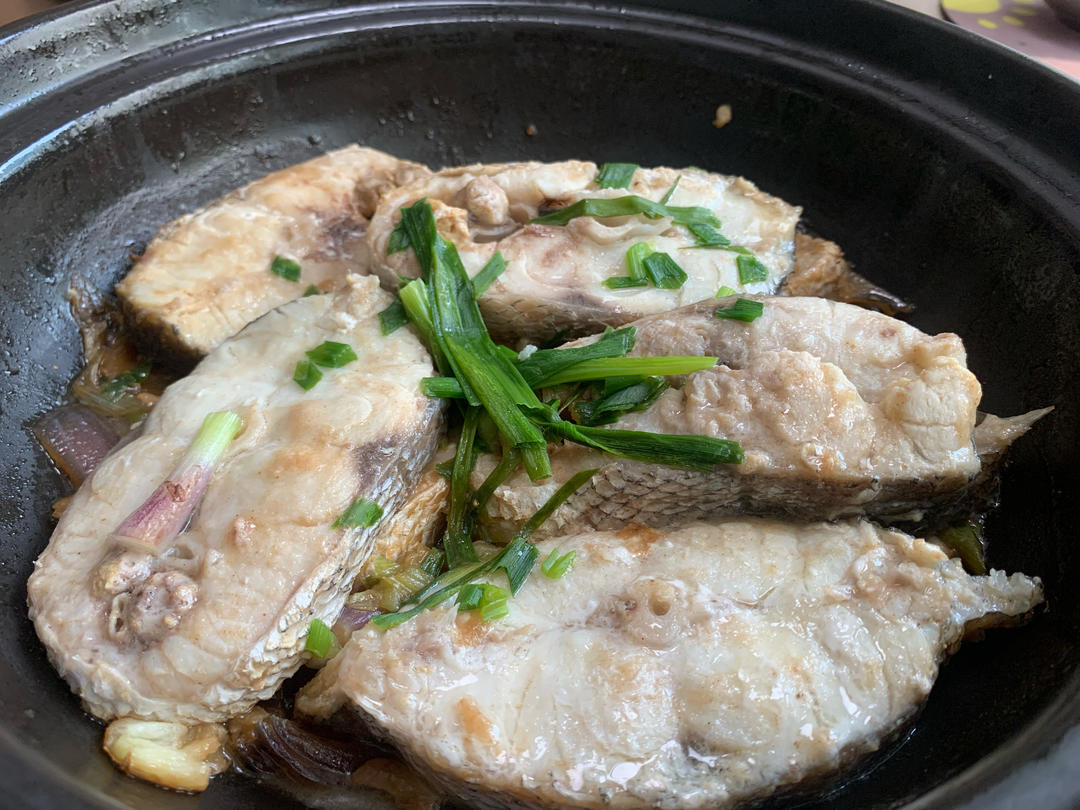 砂锅焗鲈鱼