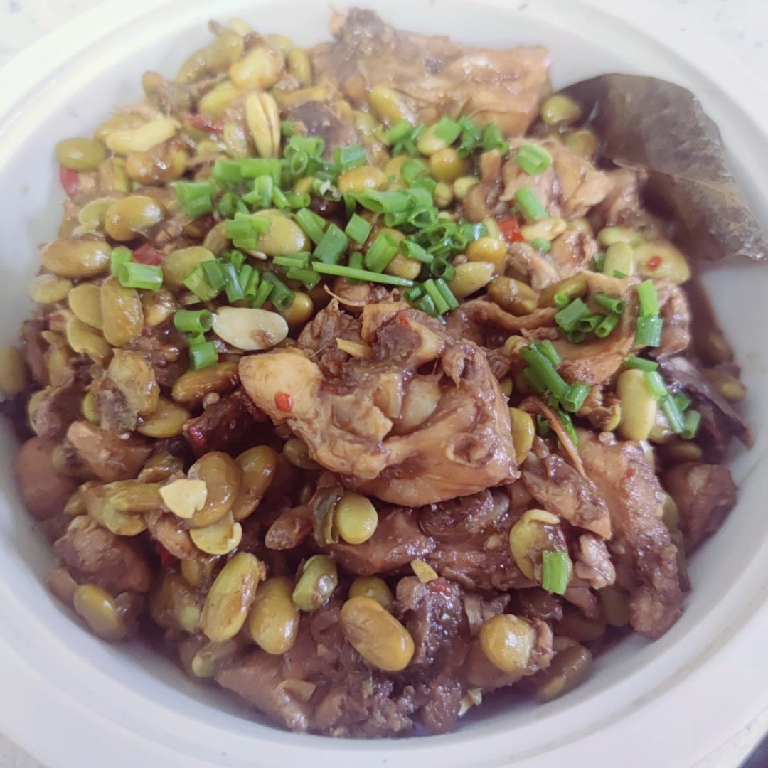 家常菜毛豆烧鸡腿
