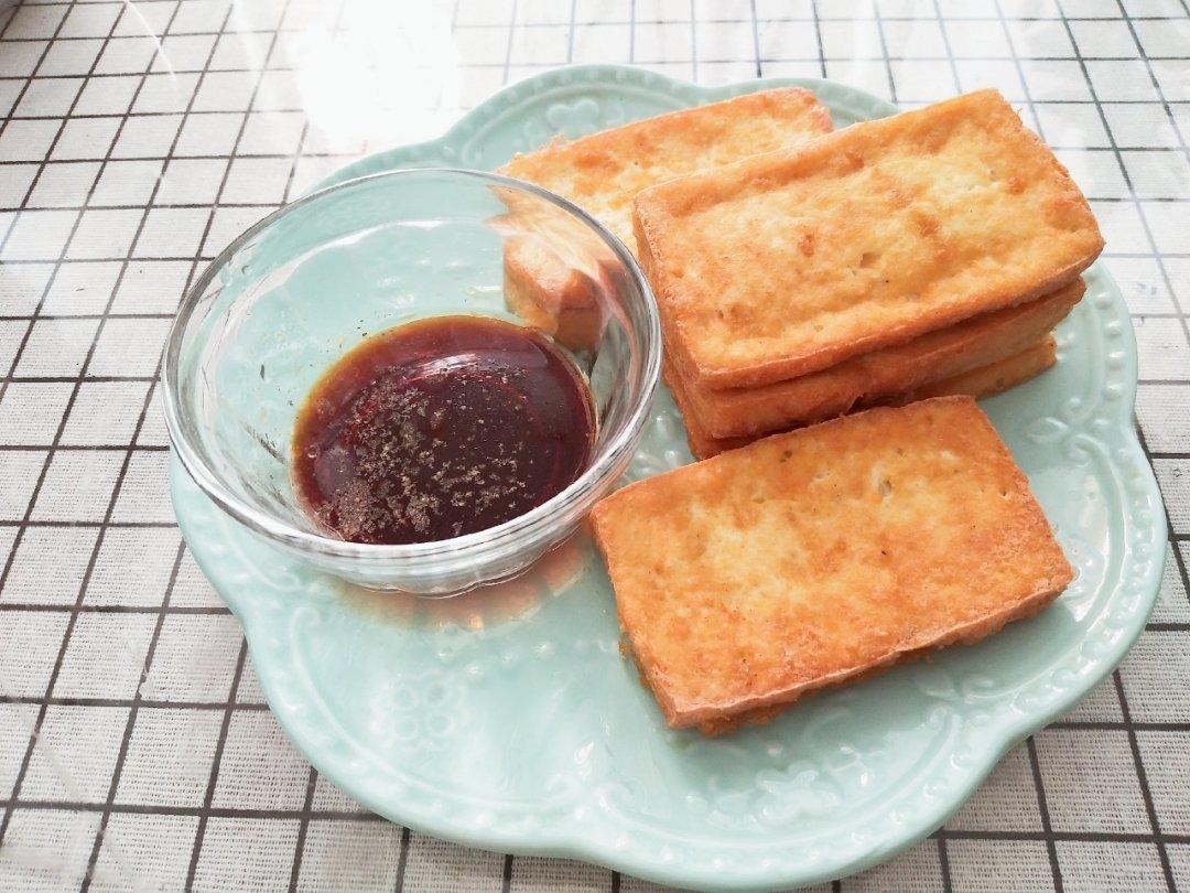 盐煎老豆腐（蘸酱油）