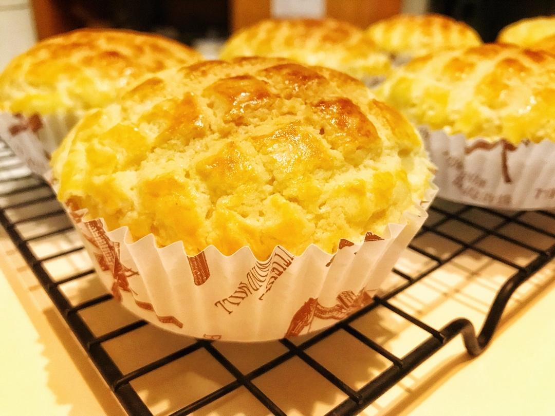 好吃到炸裂的港式菠萝包（附带制作酥皮的小视频）