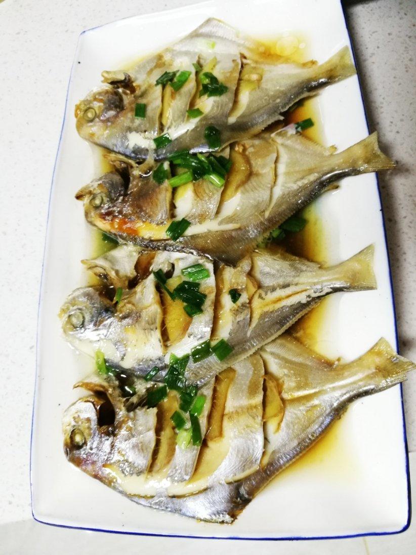 清蒸小鲳鱼