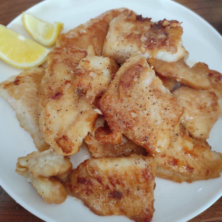 香煎两条快乐巴沙鱼柳