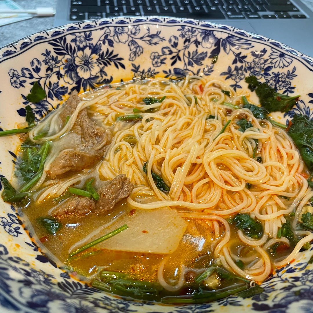 家庭版清汤牛肉面