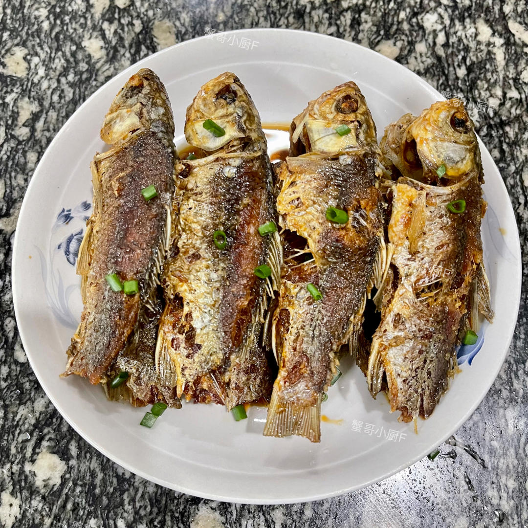 ㊙️香酥糖醋河鲫鱼的做法