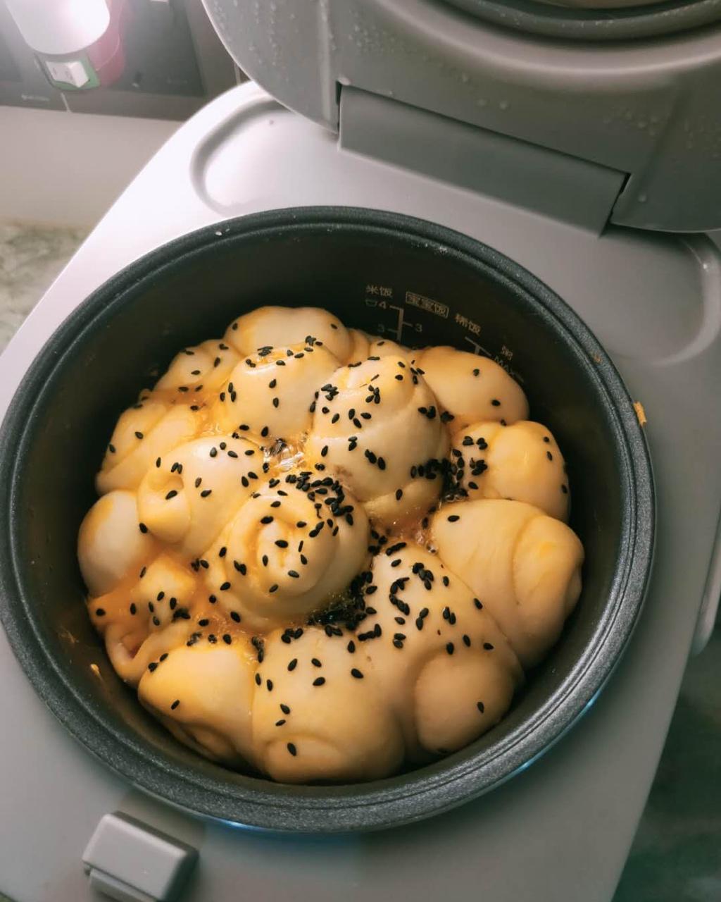 c34e做的电饭锅蒸面包