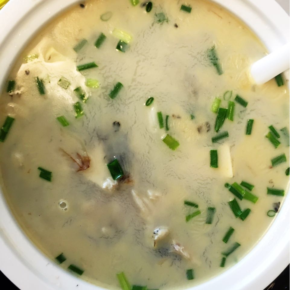 鲫鱼豆腐汤