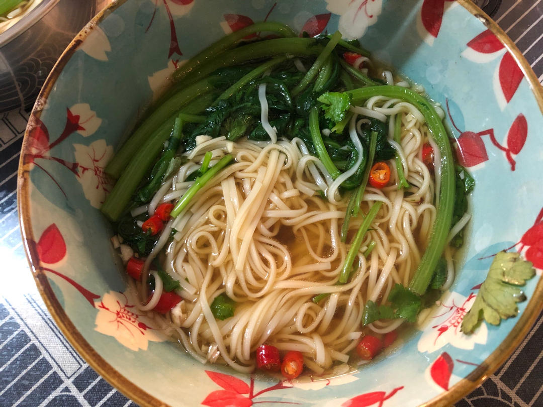 一碗热汤面