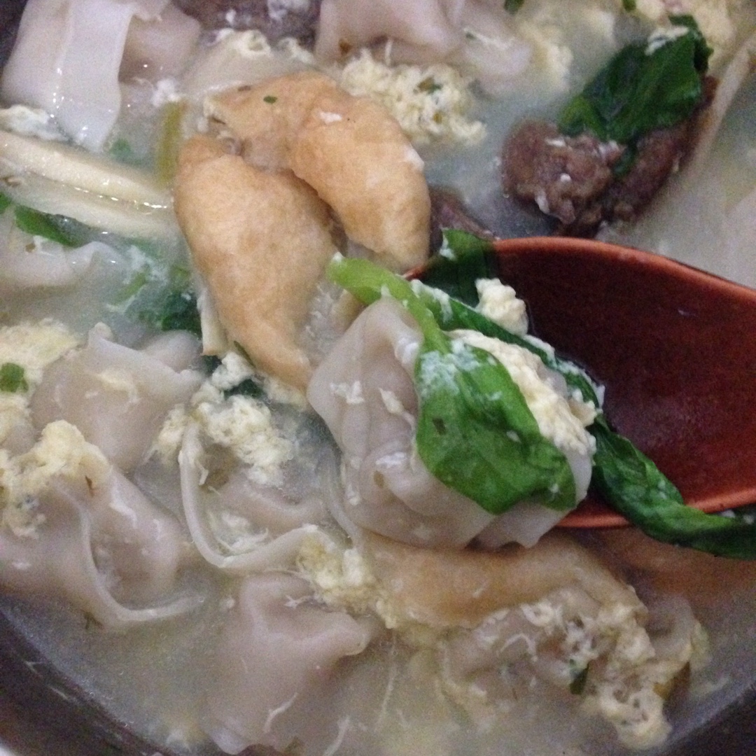 豌豆尖煎蛋汤