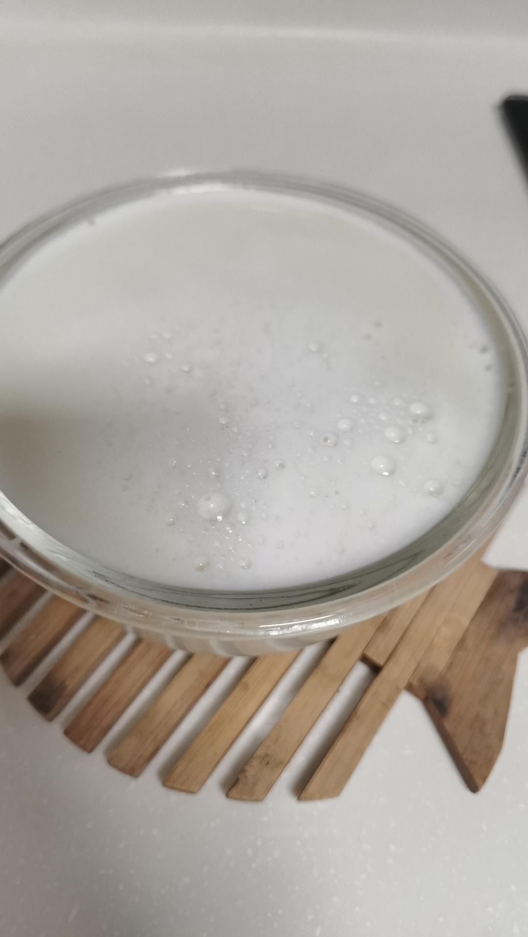 无需过滤、不剌嗓子的香浓黄豆浆