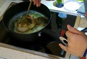 香草黄油明虾【全世界最简单的西餐】的做法 步骤3