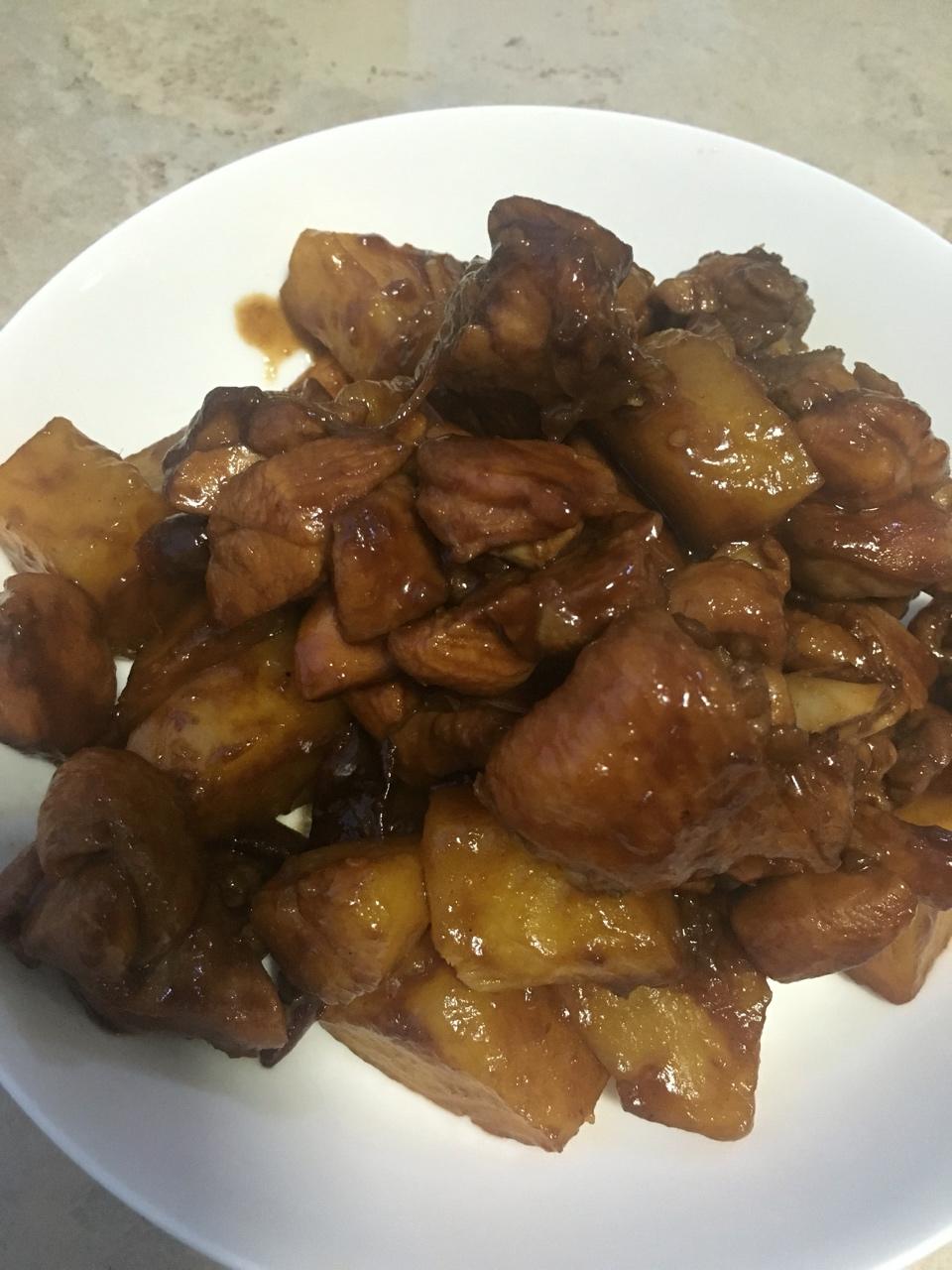 红烧鸡块炖土豆