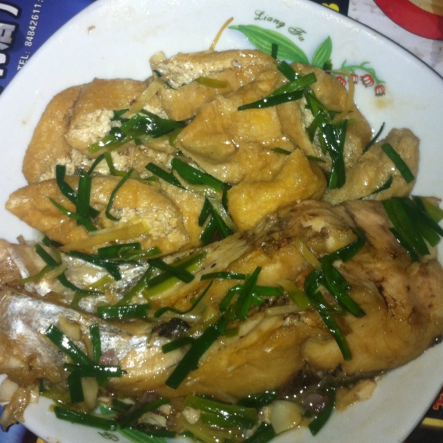 豆腐泡炒鱼饼
