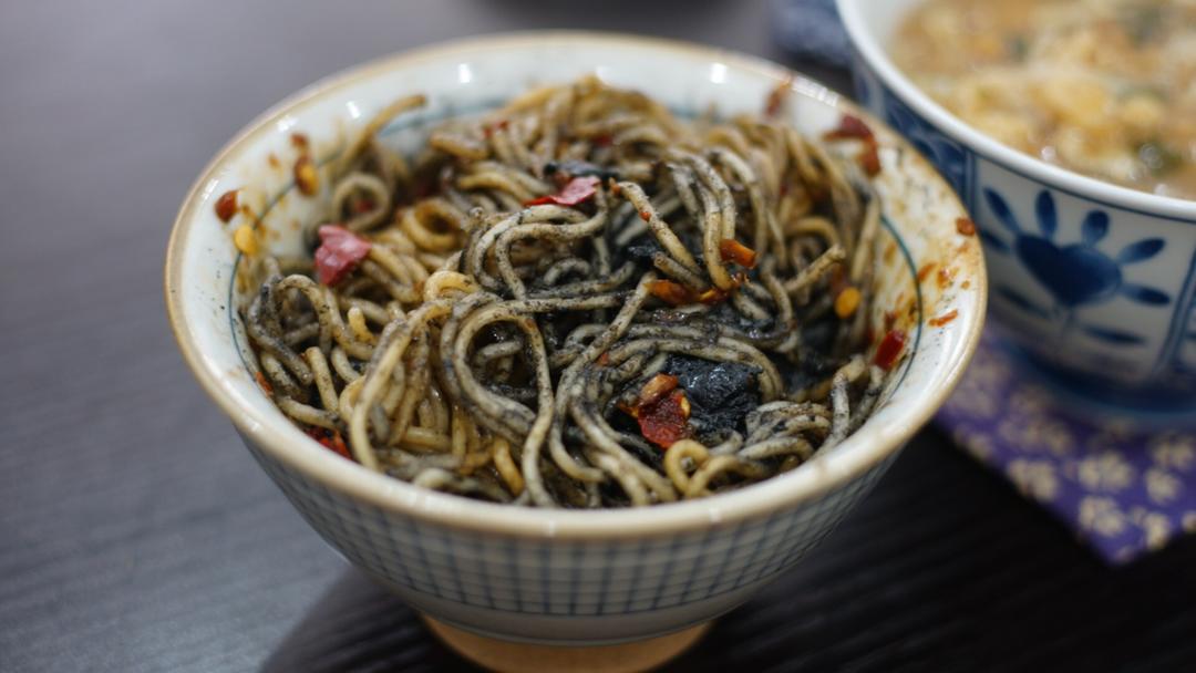 黑芝麻酱热干面