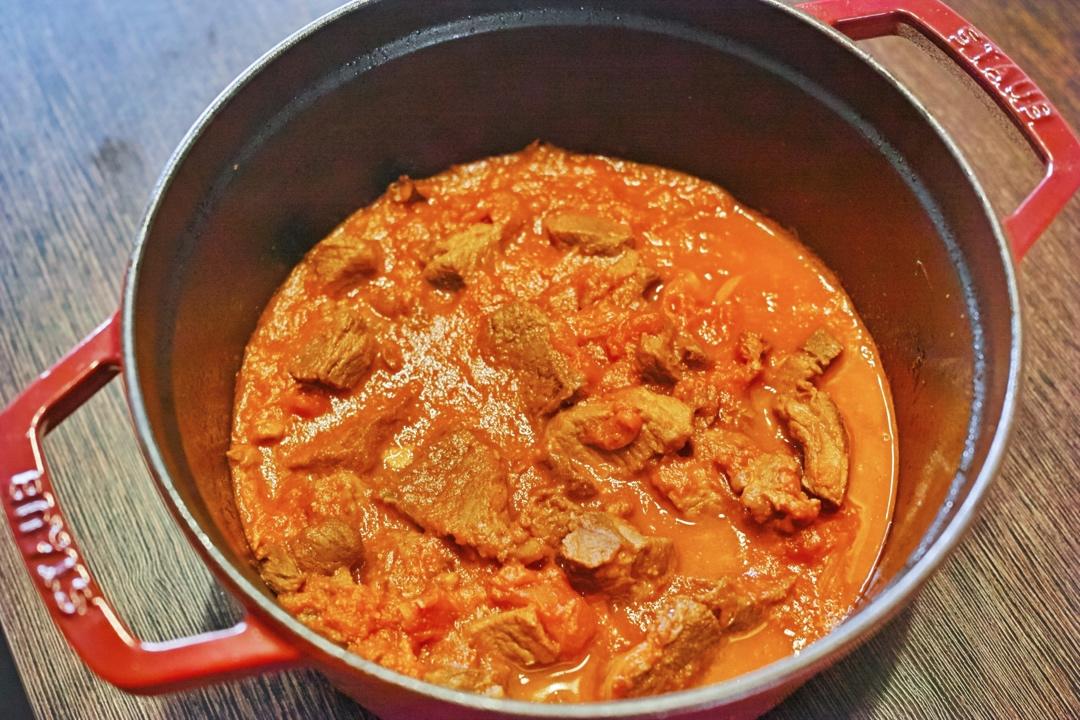 番茄炖带骨牛腩—Staub珐琅铸铁锅