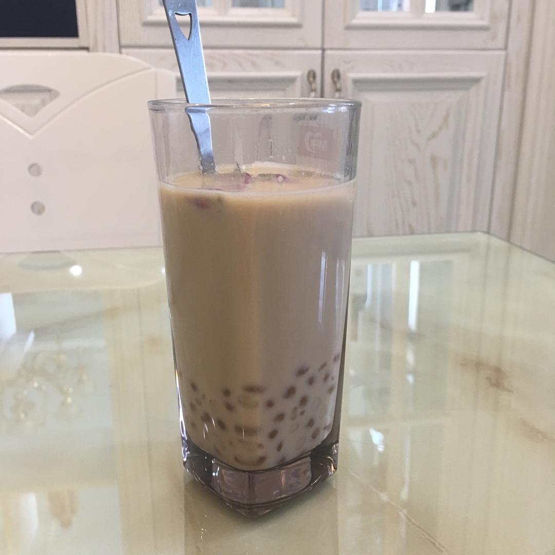 玫瑰奶茶西米露