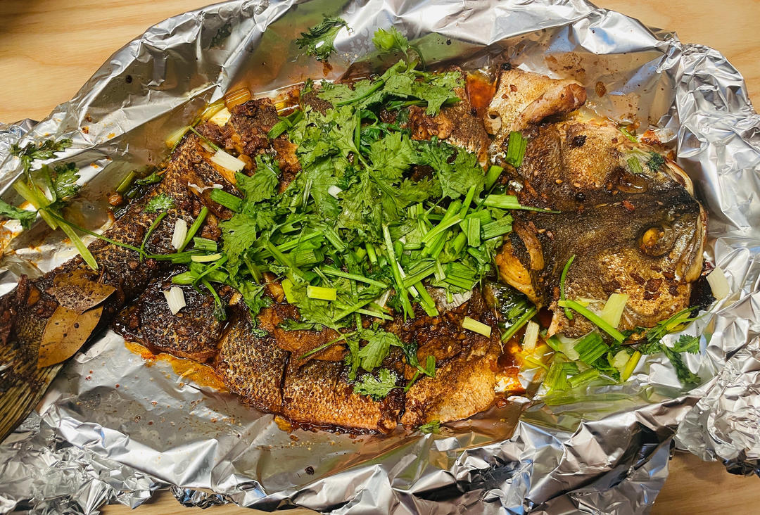 超简单的烤鲈鱼🐟