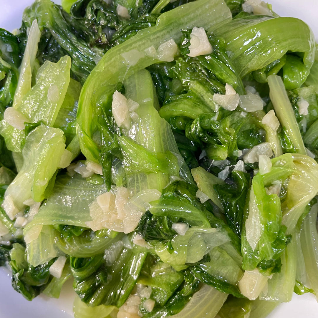 蒜蓉蚝油生菜，清脆爽口，色香味俱全