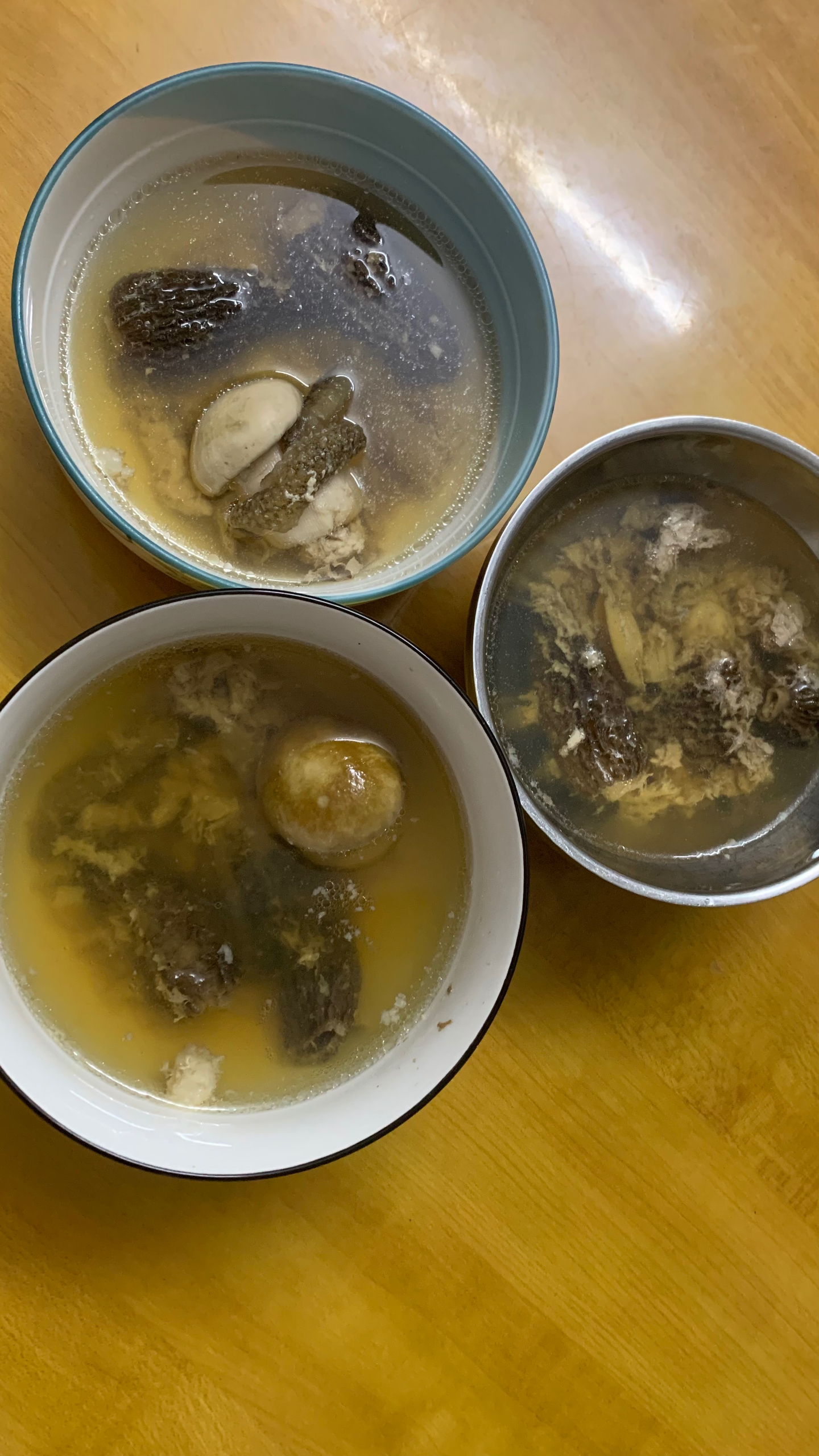 鲍鱼羊肚菌海参瑶柱汤的做法