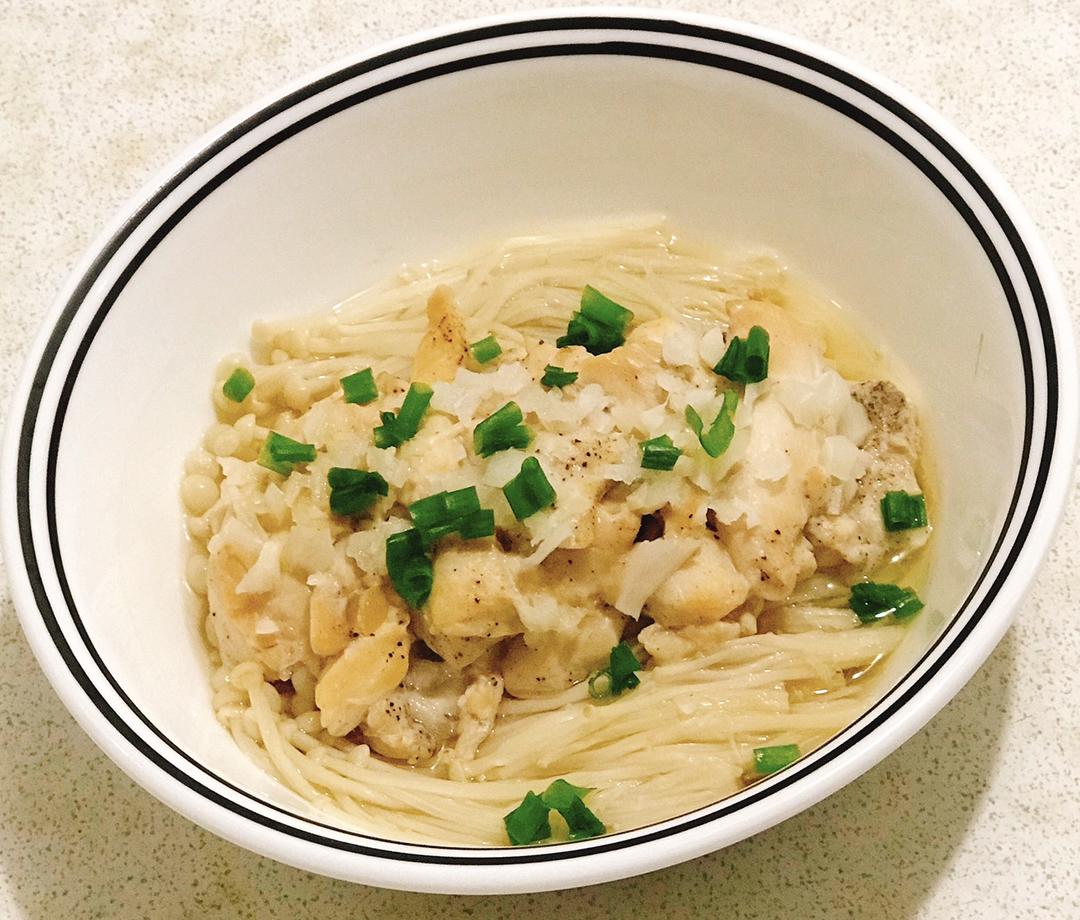 蒜蓉蒸鸡胸肉金针菇