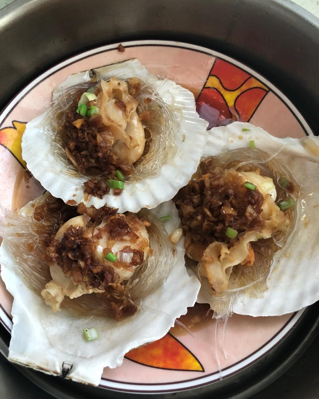 蒜蓉粉丝蒸扇贝粉丝入味有诀窍