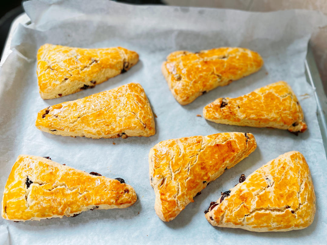 完美裂纹～百分百成功的超好吃奶香司康（禁止搬运）