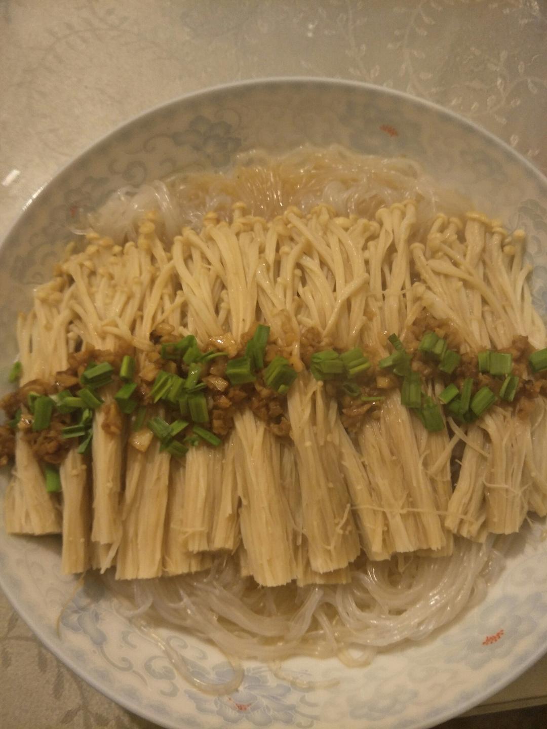 蒜蓉蒸金针菇粉丝（小心上瘾）