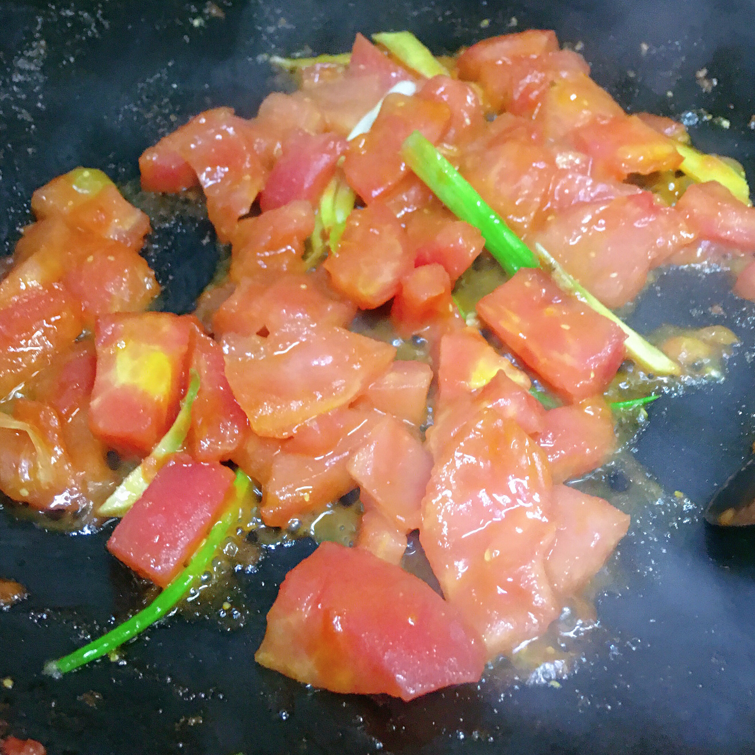 豆腐西红柿菌菇汤•低卡低脂•好喝开胃的做法 步骤3
