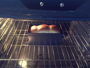 Hamilton Beach面包机揉面+烤箱=可以拉丝的吐司~的做法 步骤5