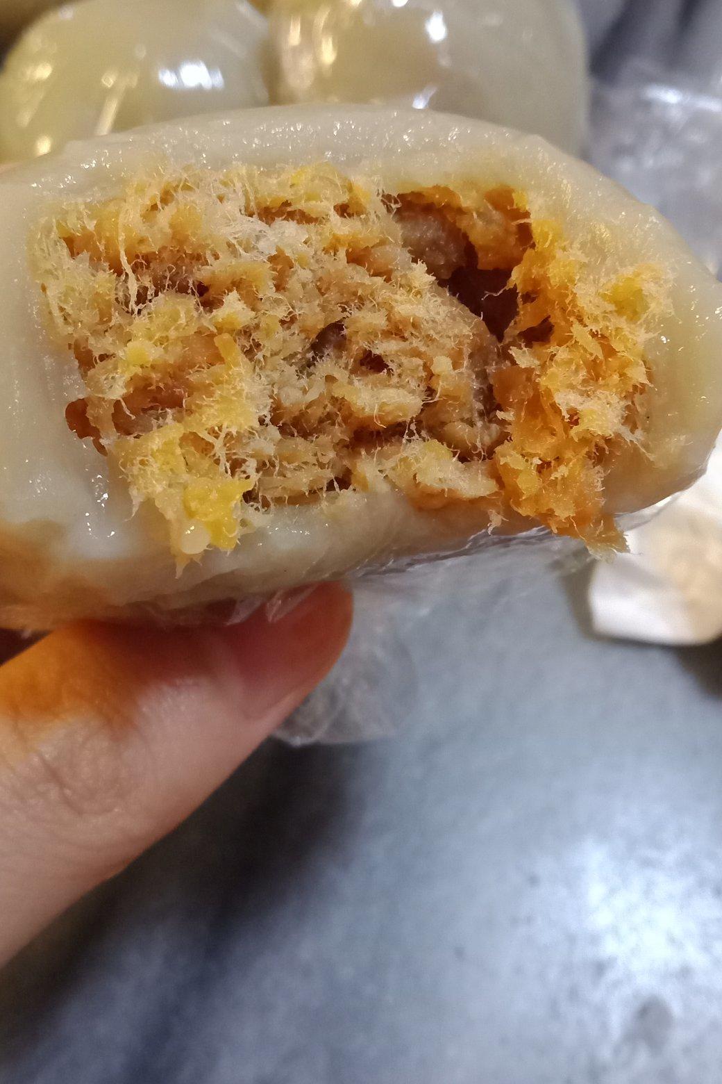 网红青团～～咸蛋黄肉松青团