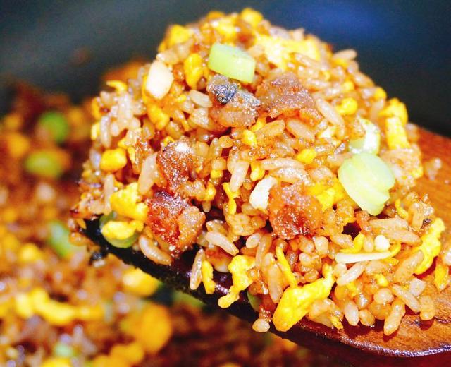 带鱼炒饭-你想不到的混搭,也想不到的好吃的做法