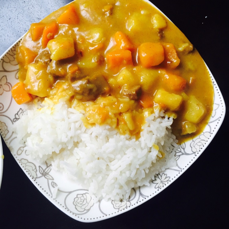 土豆牛肉咖喱饭