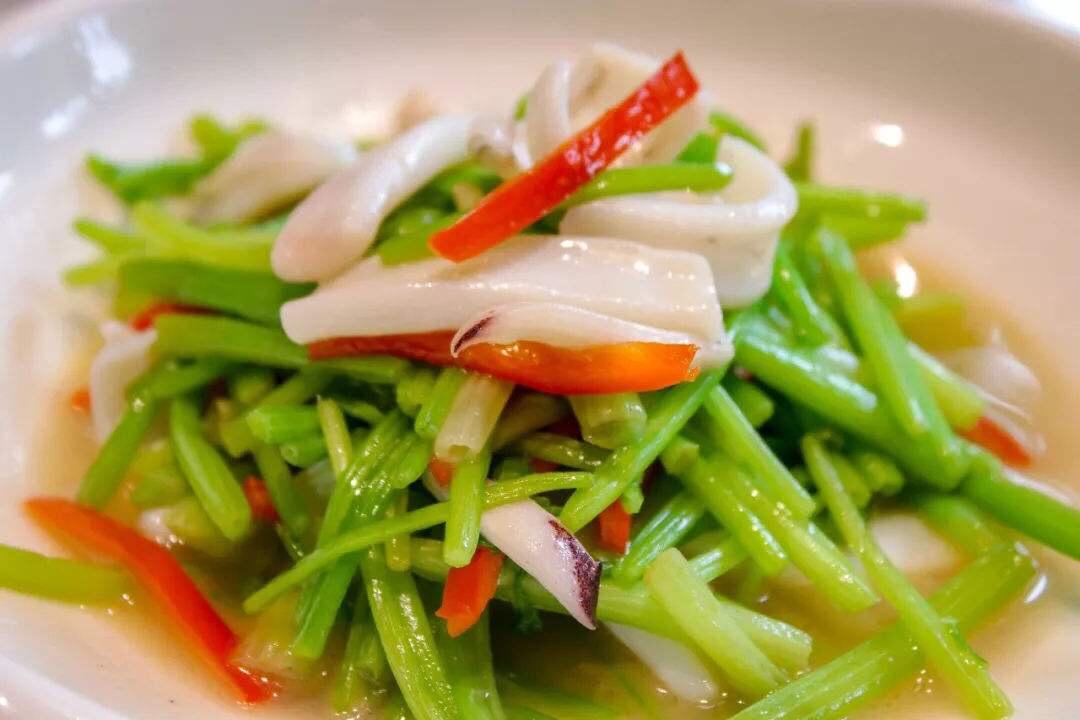 芹菜炒鱿鱼