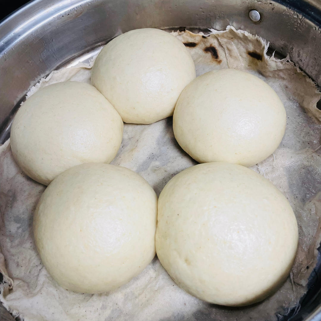 无油无糖松软的全麦馒头