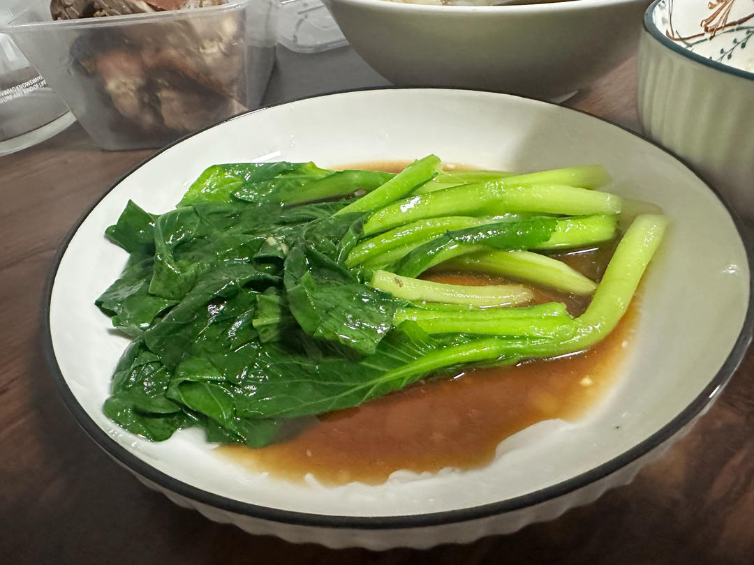 无锡面筋炒菜心（耗油菜心）