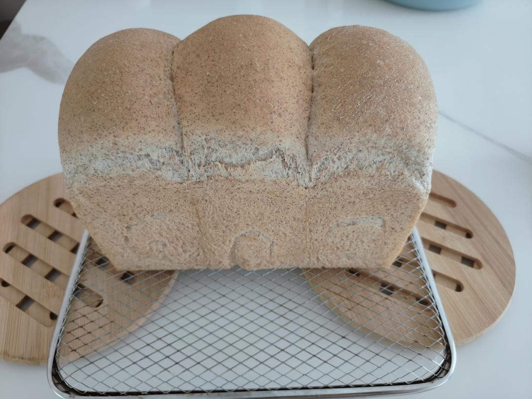 柔软的全麦面包（低糖低油）