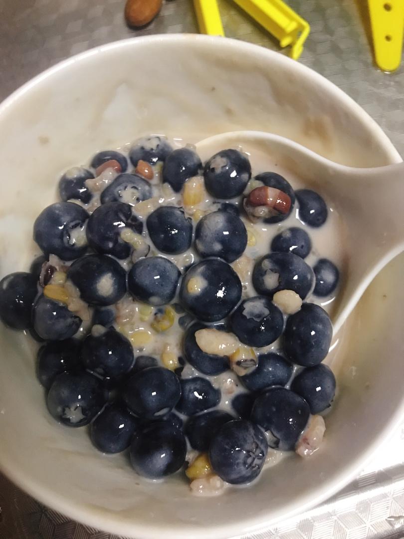 豆浆杂粮粥（别名：回归正轨粥）丨健康·三餐