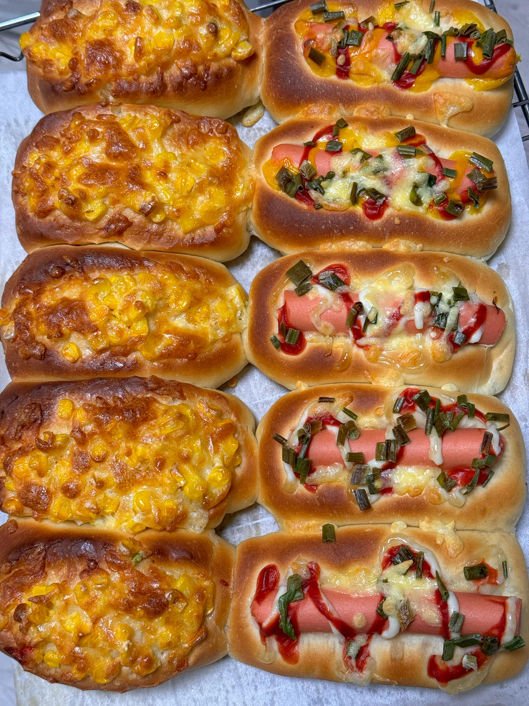 软fufu的经典肉松肠仔包