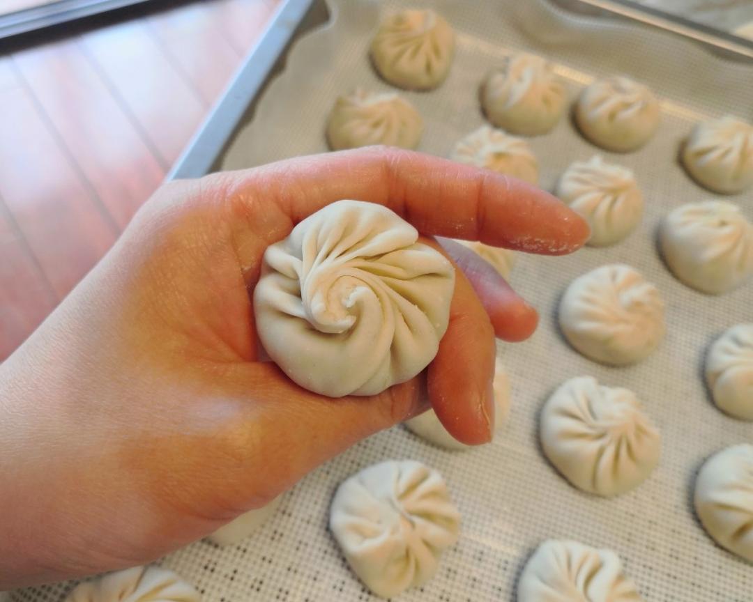 迷你灌汤小笼包（不用皮冻的饺子皮版无锡风味）