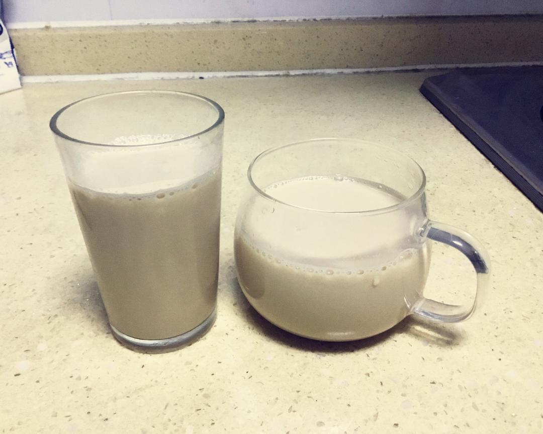 自制奶茶（材料只需3种）