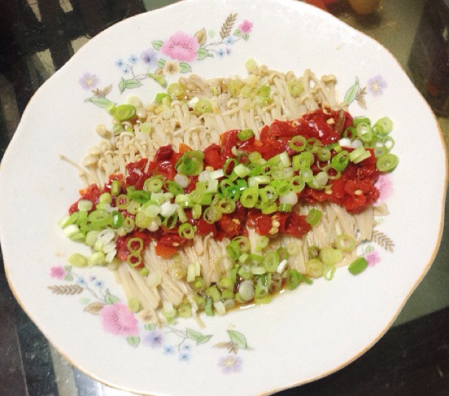 剁椒金针菇