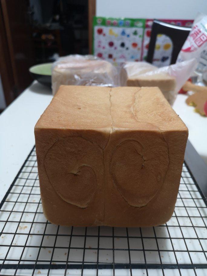 黑糖鲜奶油吐司