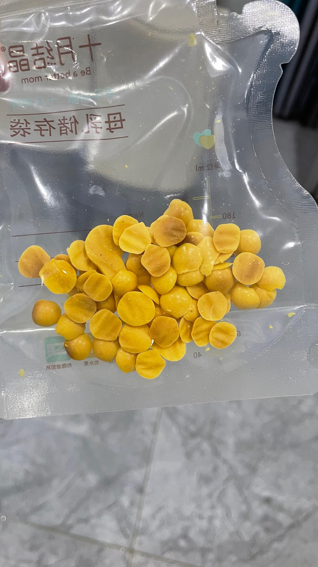 入口即化、简单易做的6个月以上宝宝都可以吃的健康小零食-蛋黄溶豆