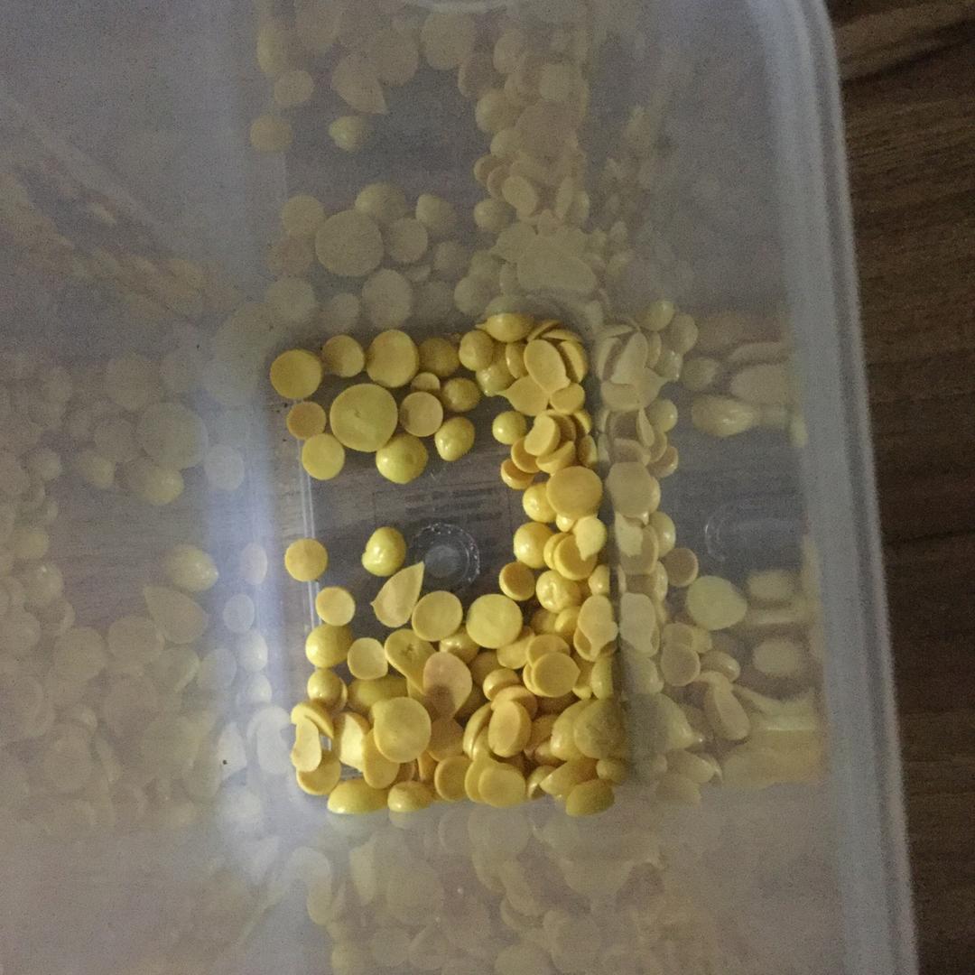 入口即化的无添加蛋黄溶豆